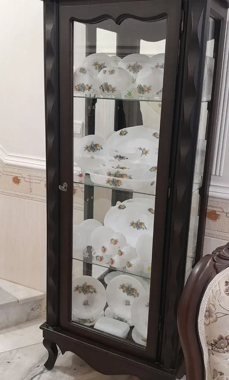 بوفه بسیارتمیزازچوب گردو|بوفه، ویترین، کنسول|نیمروز, |دیوار