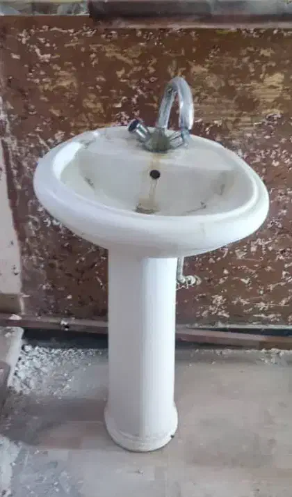 روشویی پایه دار|لوازم سرویس بهداشتی|بم, |دیوار