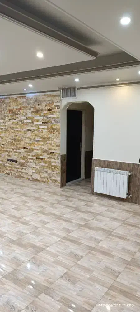 آپارتمان شیک و حیاط دار