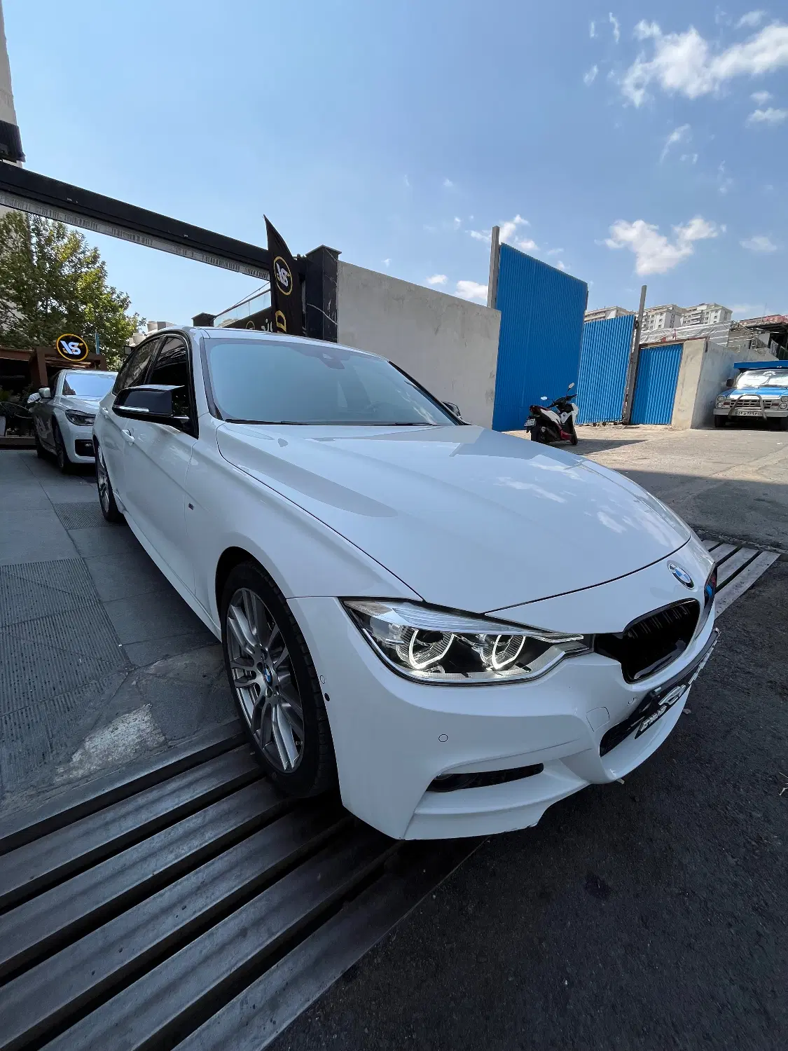 Bmw 330 - 2018|خودرو سواری و وانت|تهران, سعادت‌آباد|دیوار