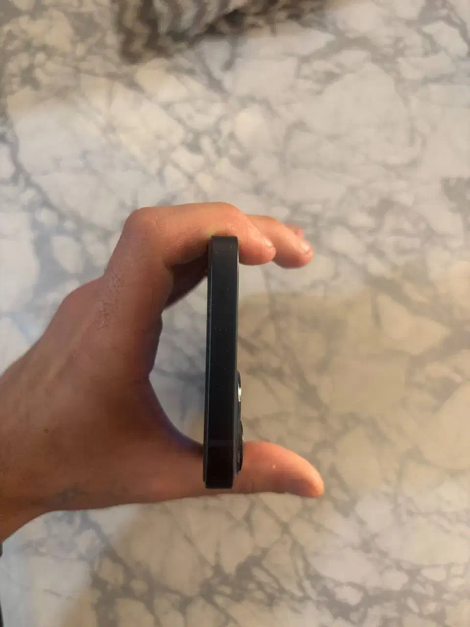 اپل iPhone 13 با حافظهٔ ۱۲۸ گیگابایت|موبایل|اصفهان, هفتون|دیوار