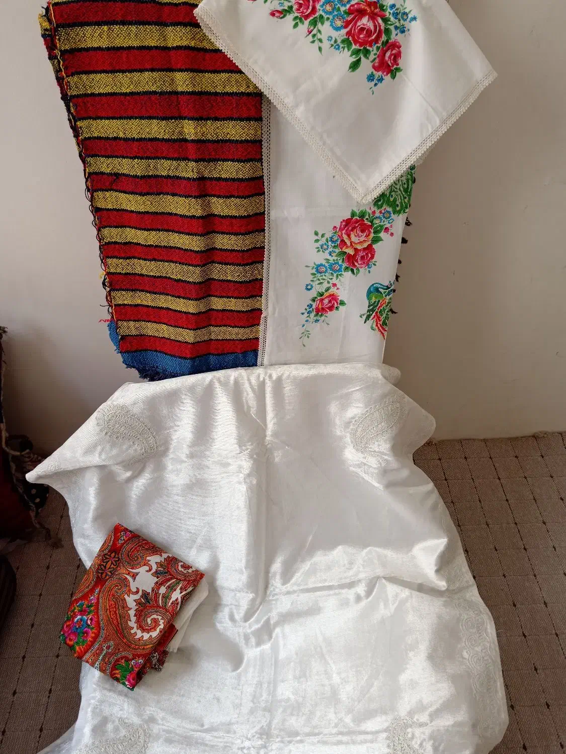 تابلو فرش و رومیزی|صنایع دستی و سایر لوازم تزئینی|مشهد, امیریه|دیوار