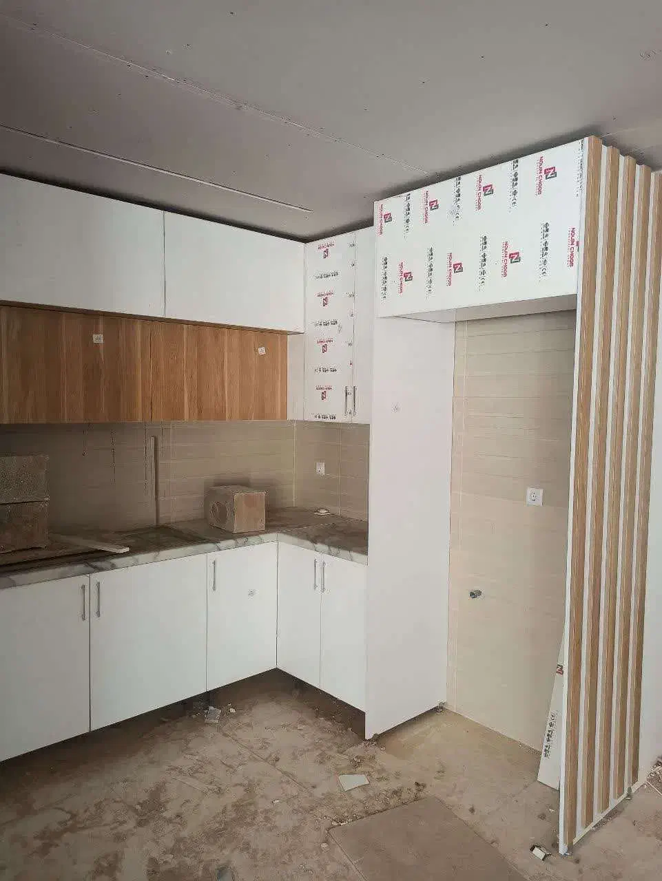 هایگلاس باطرحهای متنوع/انواع رنگ/زیباترینها/M0028|مصالح و تجهیزات ساختمان|اصفهان, گلزار|دیوار