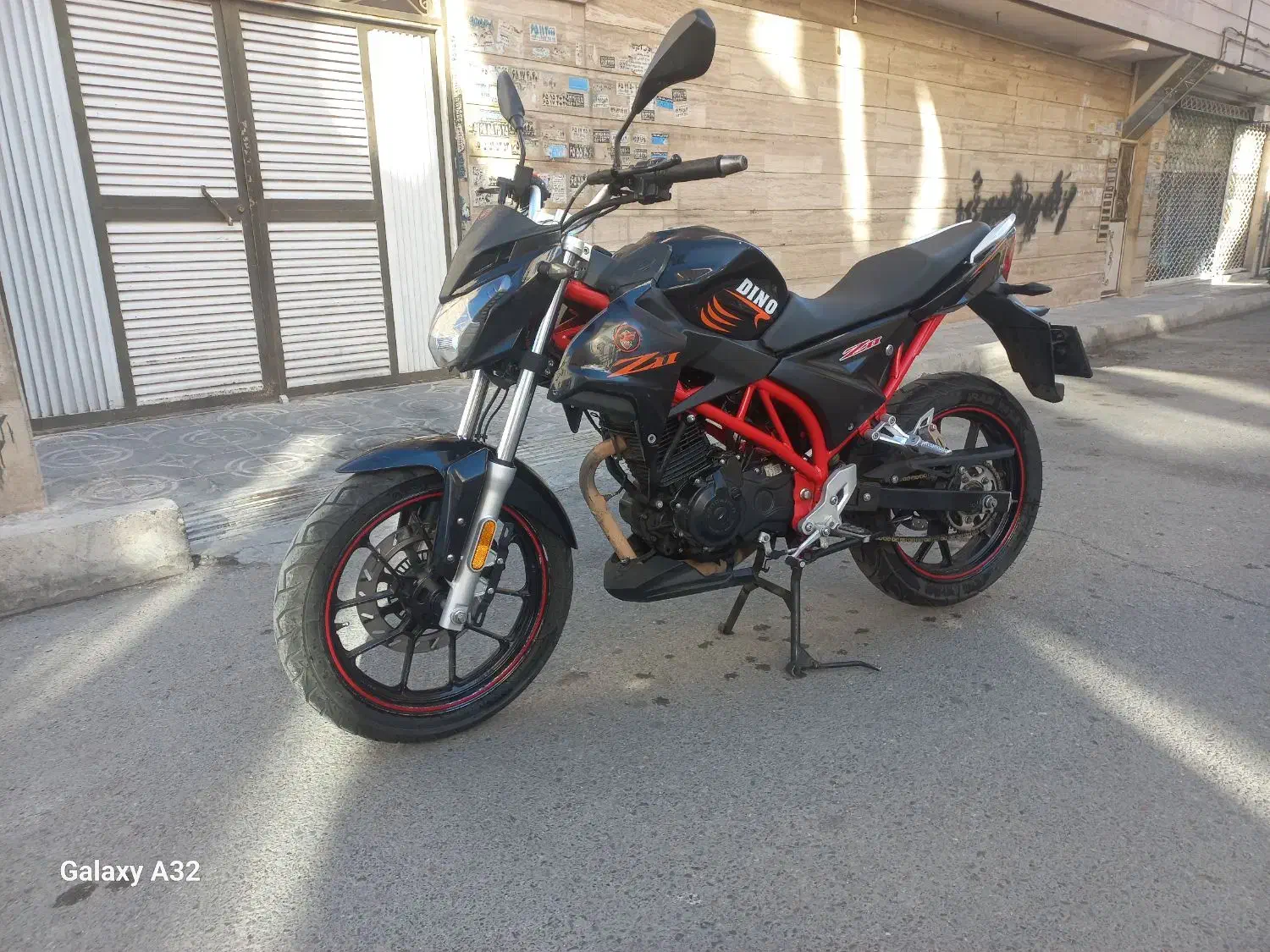 بنلی|موتورسیکلت|اندیشه, اندیشه فاز ۱|دیوار