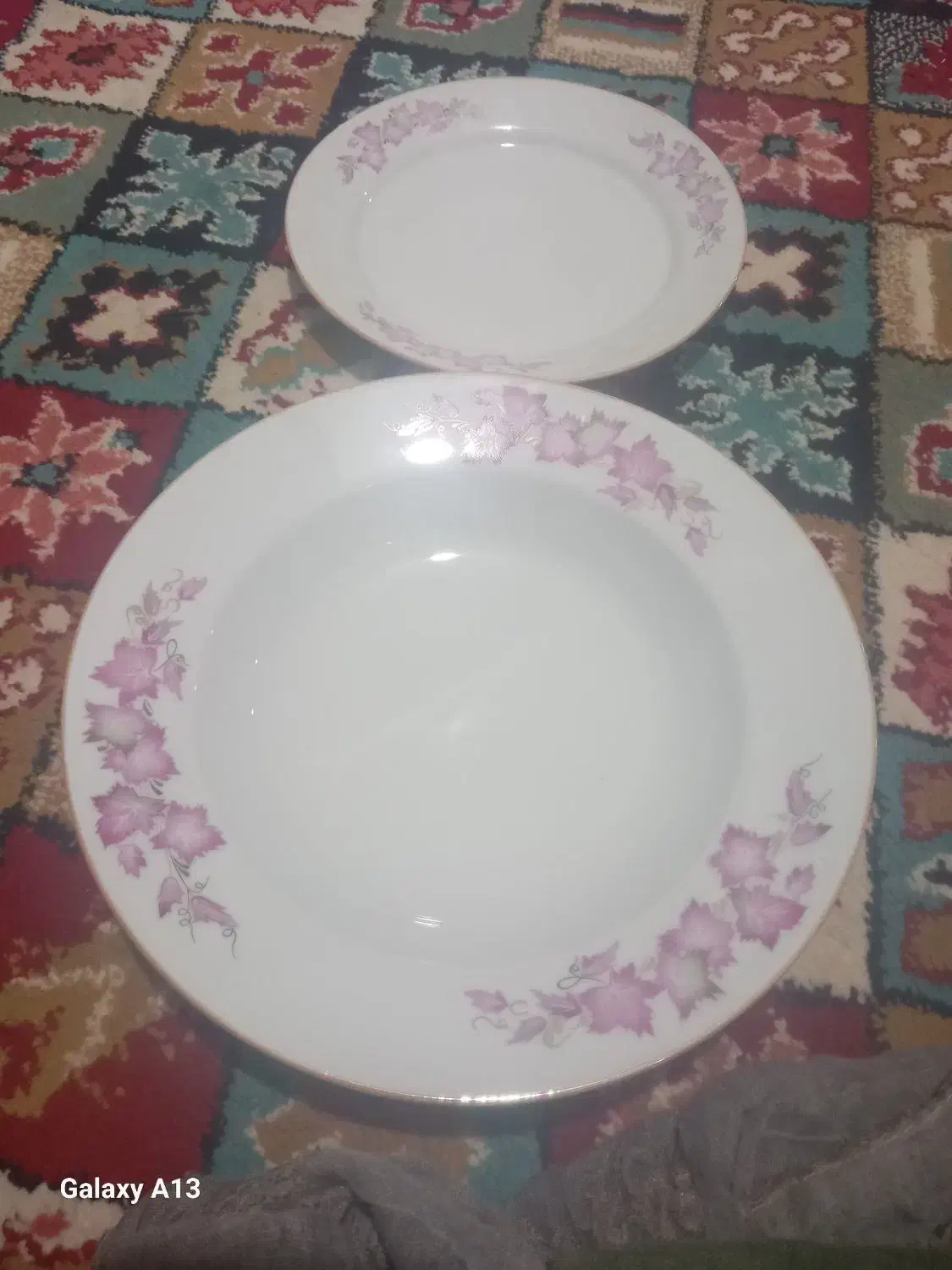 سرویس چینی ۳۰نفره|ظروف سرو و پذیرایی|الیگودرز, |دیوار