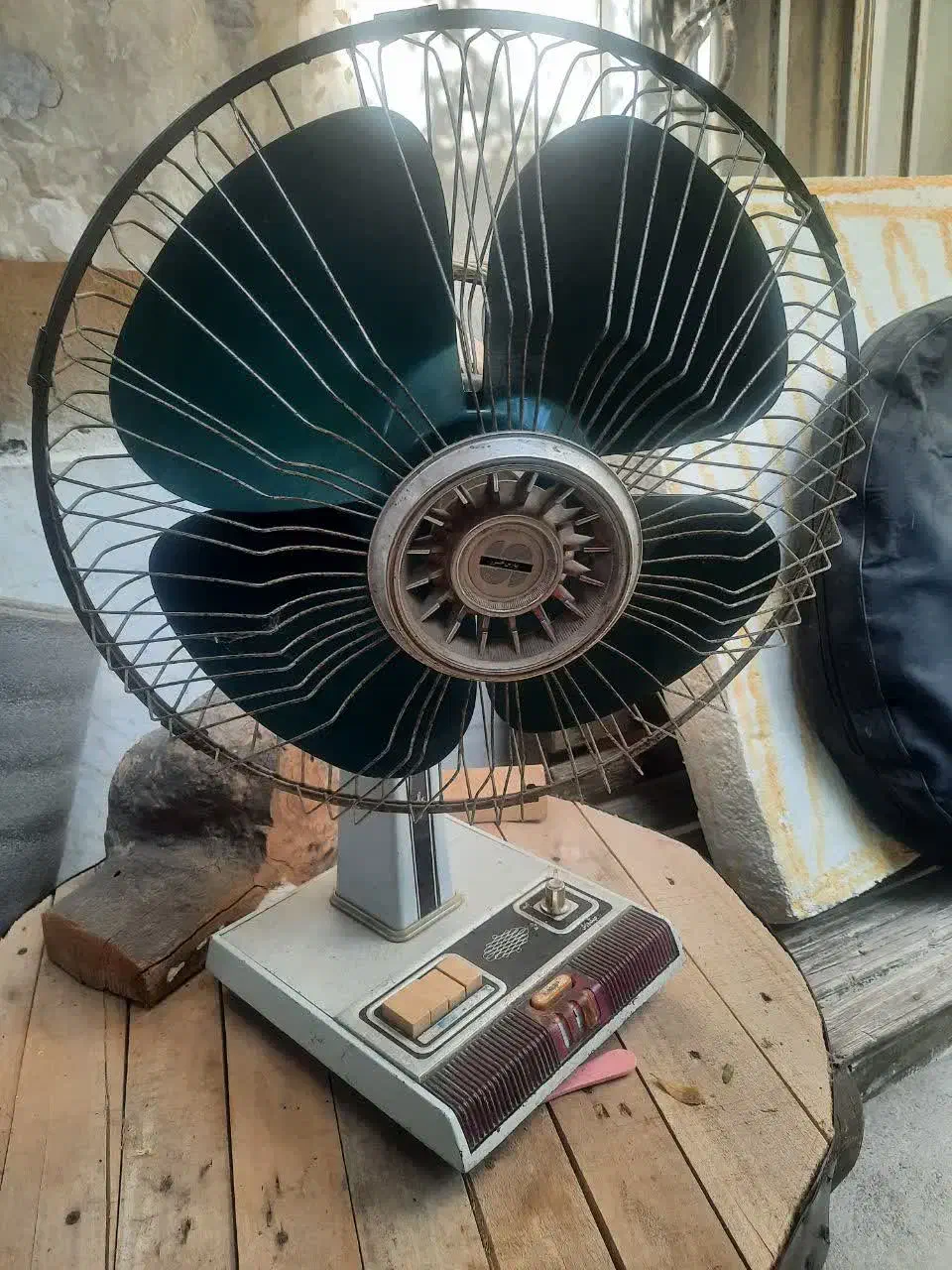 تلویزیون|تلویزیون و پروژکتور|گرگان, |دیوار