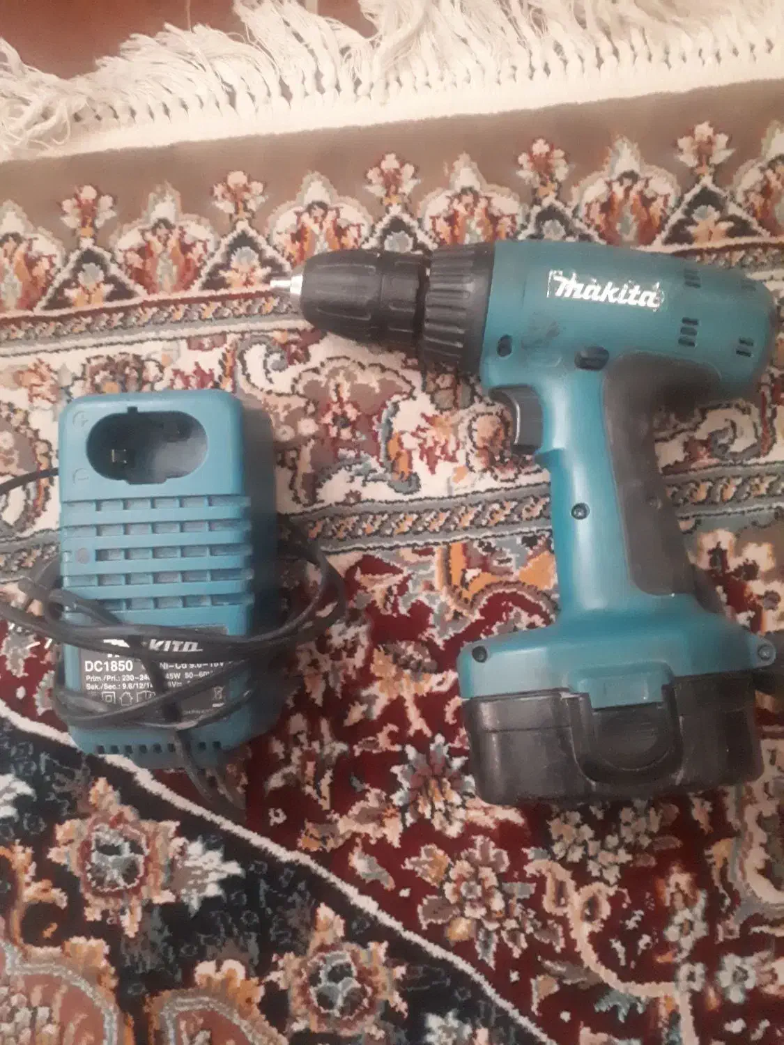 شمعدان پیرکس قدیمی ودریل شارژی|صنایع دستی و سایر لوازم تزئینی|شاهین‌شهر, فدک|دیوار