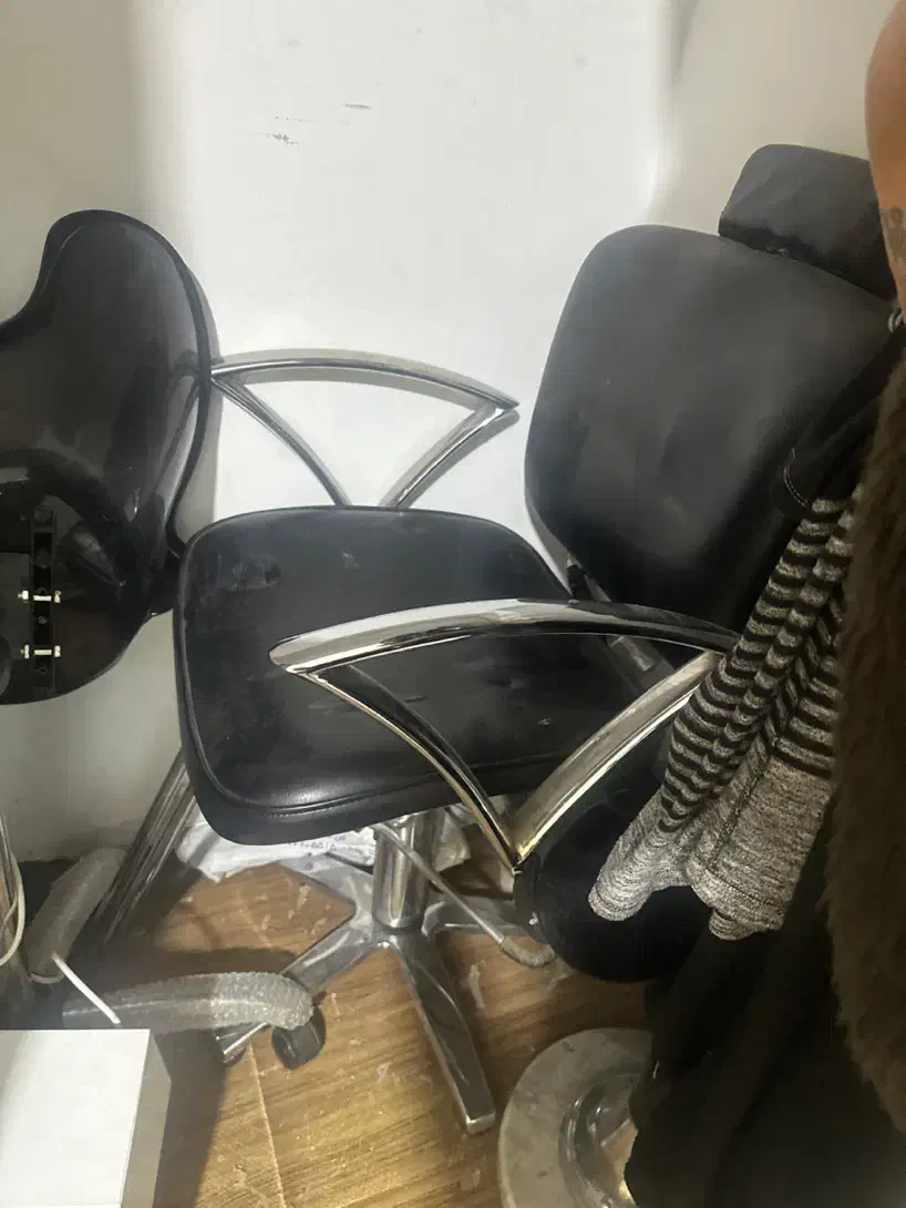 صندلی|آرایشگاه و سالن‌های زیبایی|تهران, باغ فیض|دیوار