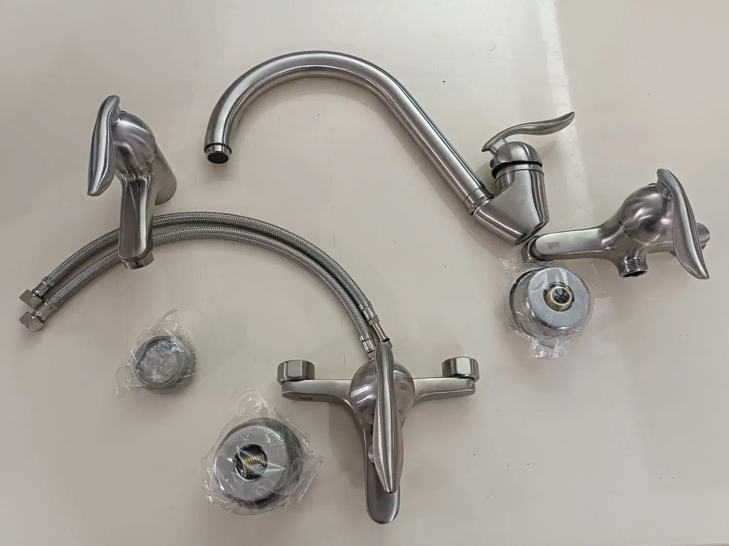 ست ۴تیکه شیر الات طوفان فلز|لوازم سرویس بهداشتی|خمینیشهر, |دیوار