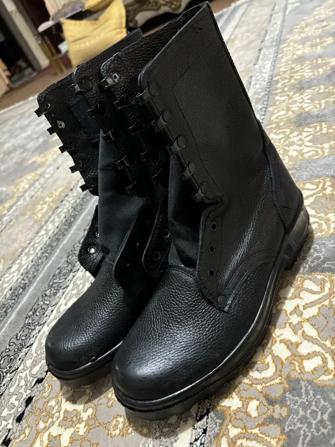 پوتین نو|کیف، کفش، کمربند|چناران, |دیوار