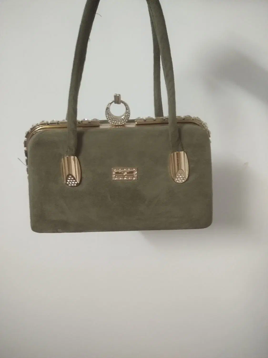 کیف|کیف، کفش، کمربند|شیروان (خراسان), |دیوار