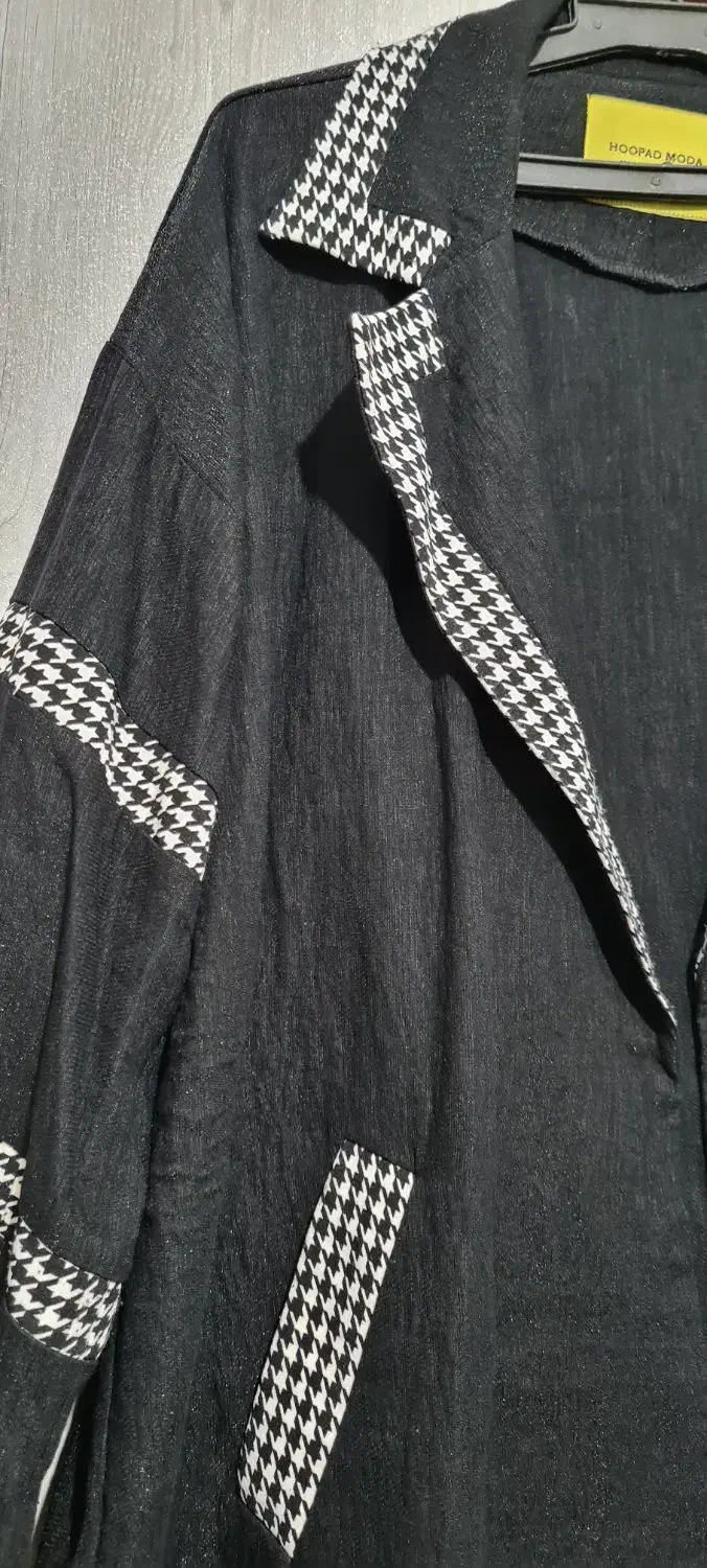 مانتوکتی|لباس|رشت, پیرسرا|دیوار