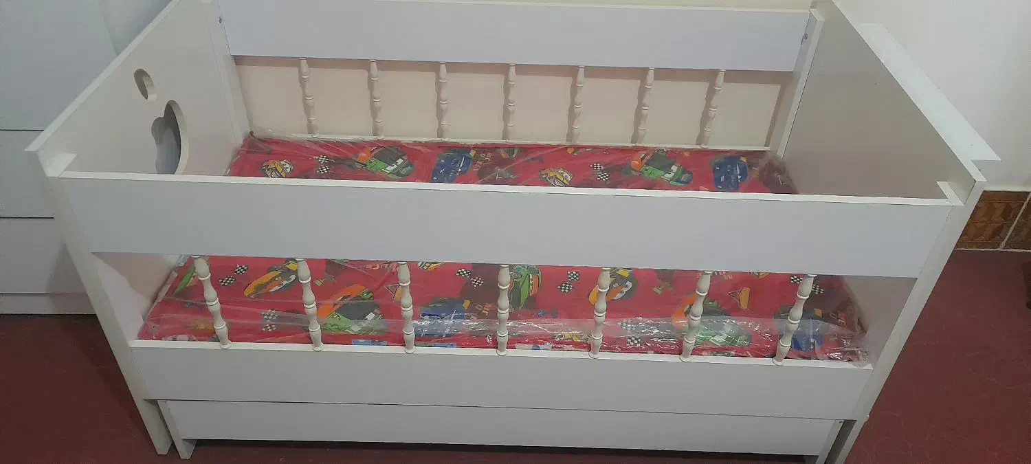 تخت بچه|تخت و سرویس خواب|لردگان, |دیوار