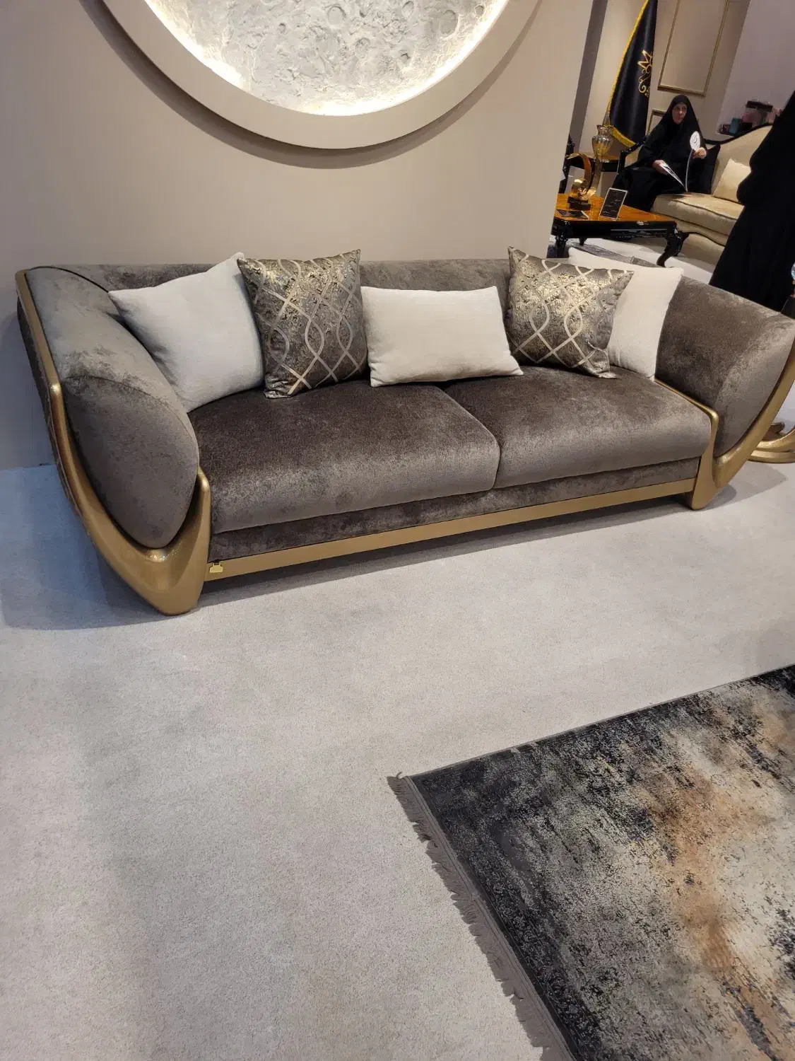 تعمیرات مبلمان امیر با ۲۰ سال سابقه درخشان|خدمات پیشه و مهارت|رشت, شالکو|دیوار