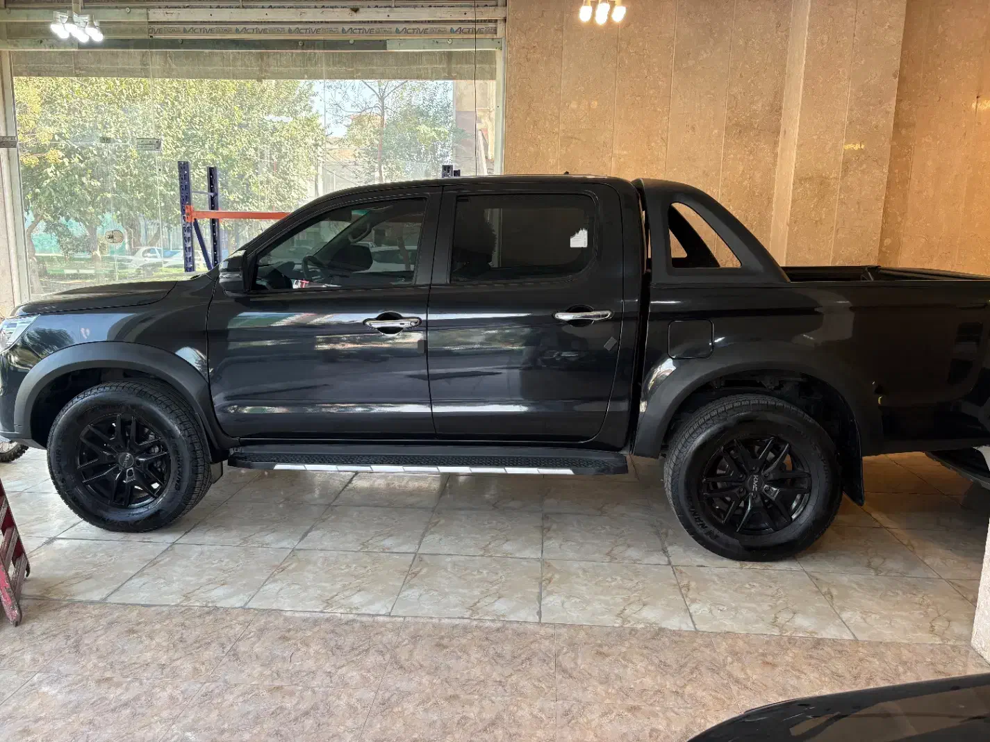 کی ام سی t8وارداتی|خودرو سواری و وانت|قرچک, زیبا شهر|دیوار