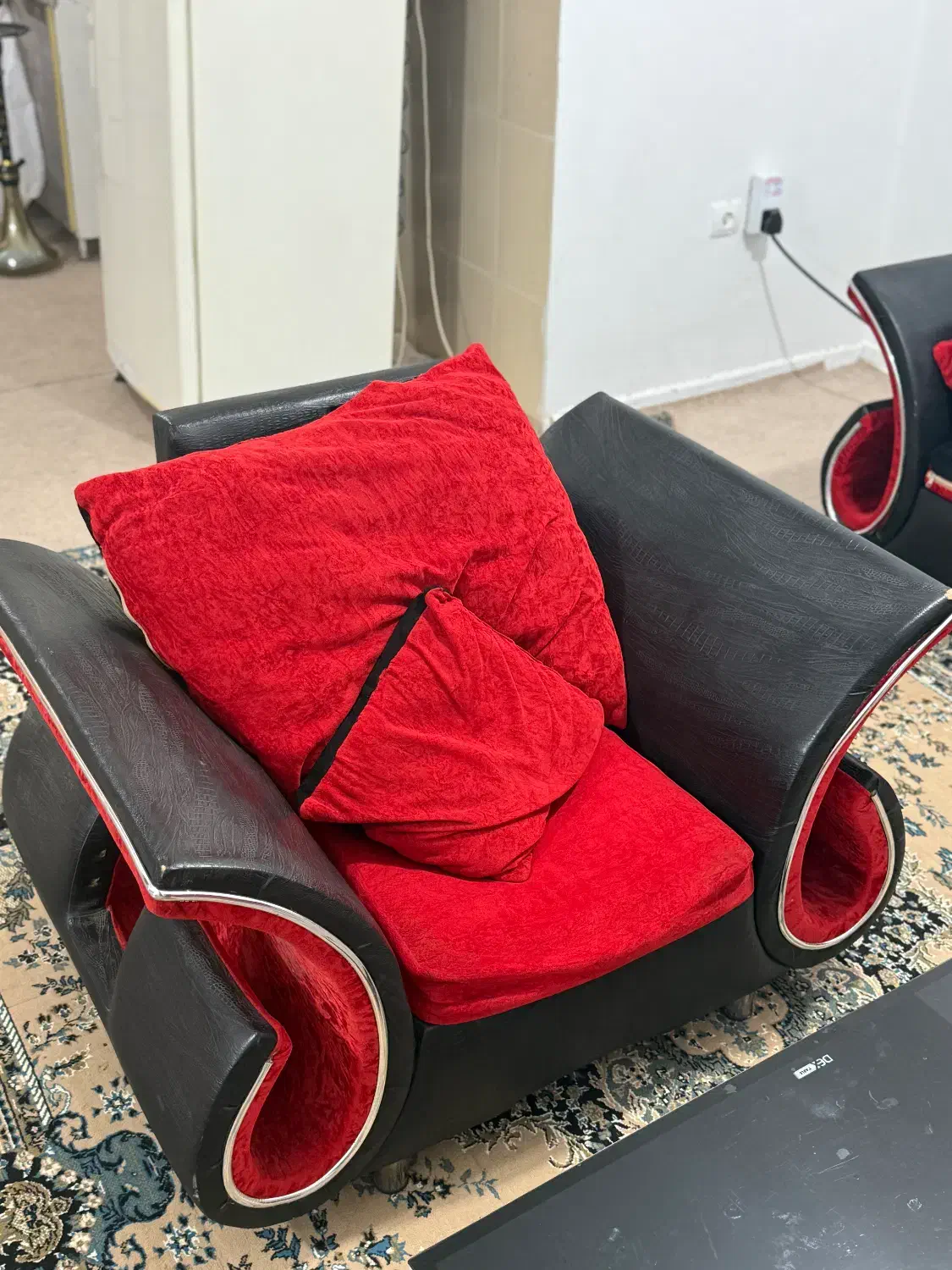 مبل ۶ نفره|مبلمان خانگی و میز عسلی|دوگنبدان, |دیوار