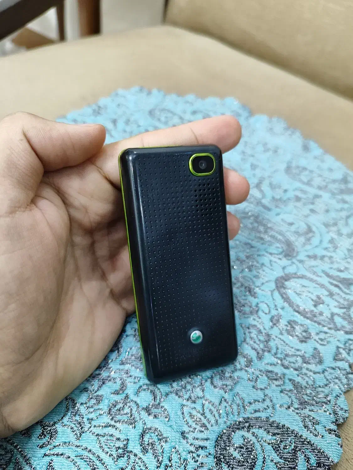 Sony Ericsson K330|موبایل|پرند, فاز ۱|دیوار