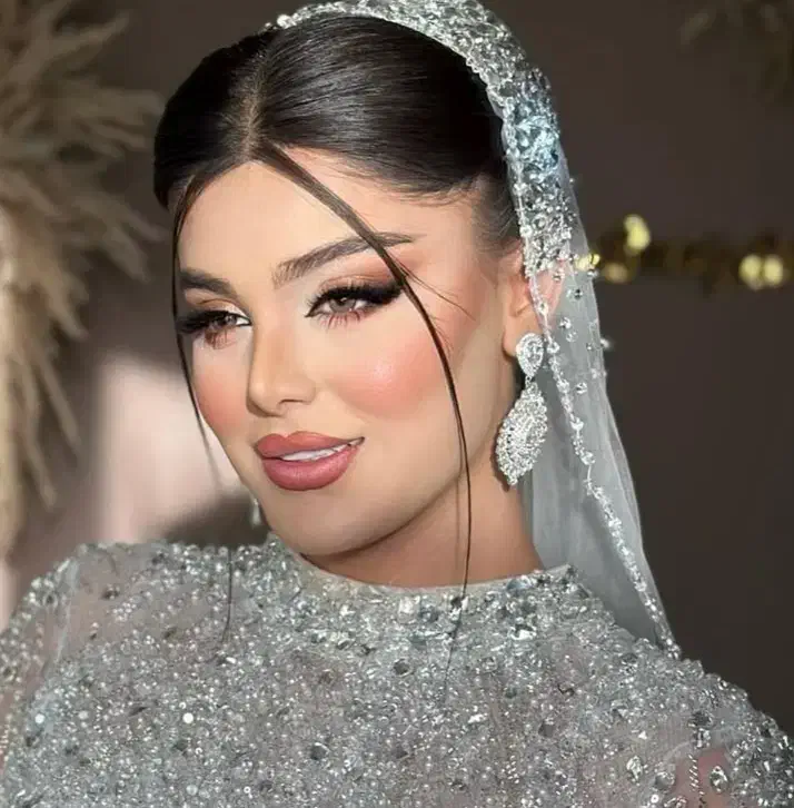 میکاپ و شنیون باهم ۷۵۰|خدمات آرایشگری و زیبایی|بروجرد, |دیوار