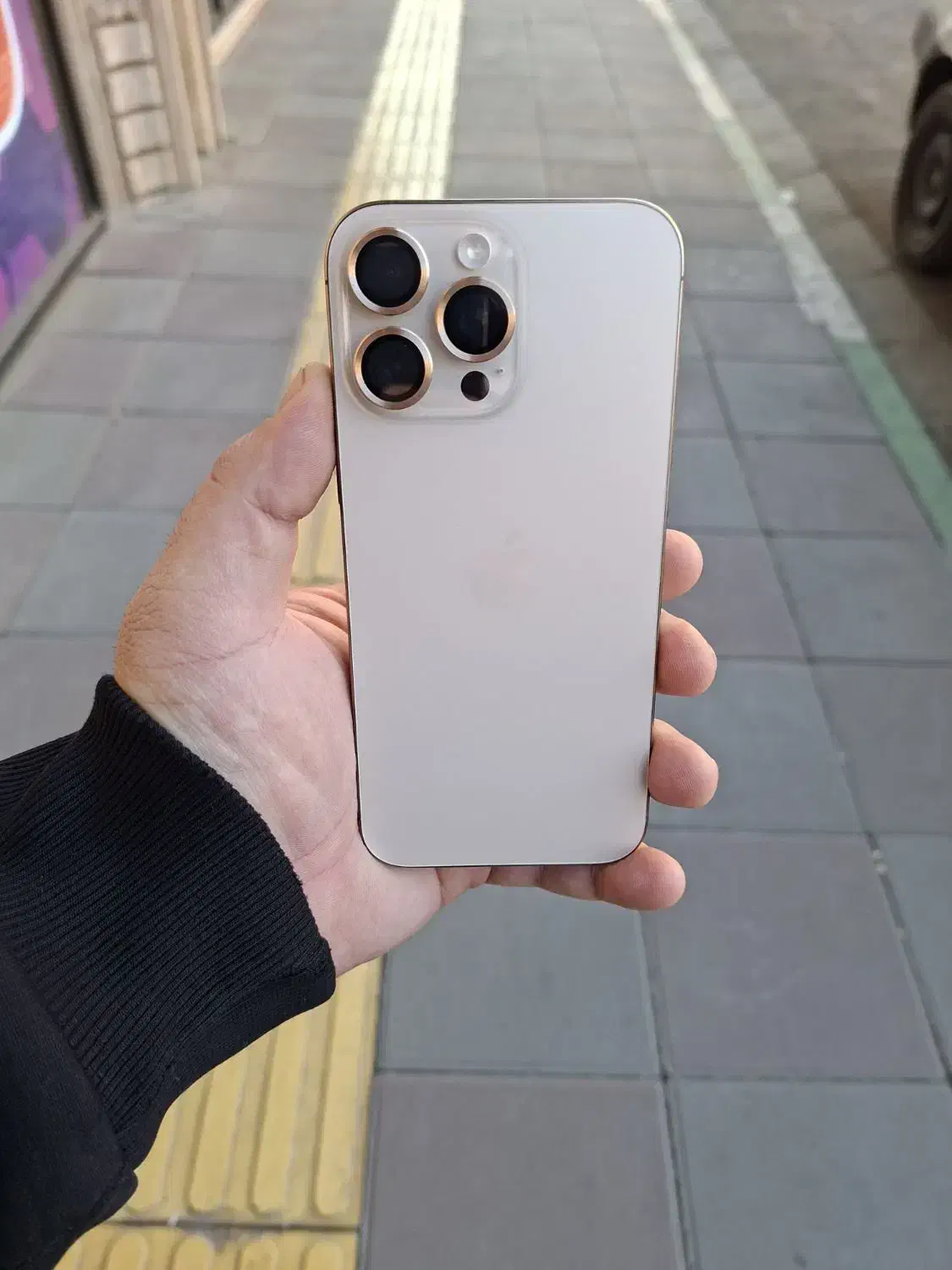 گوشی 16پرومکس کارکرده|موبایل|باقرشهر, |دیوار