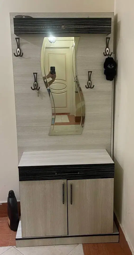 جاکفشی|جاکفشی، کمد، دراور|سمنان, |دیوار