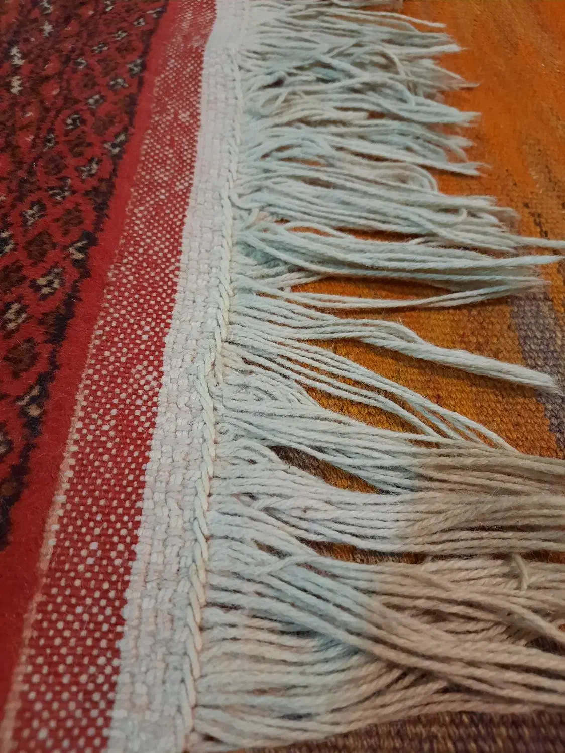 فرش دستباف قدیمی عتیقه کافه رستوران یلدایی باغ|فرش|ارومیه, |دیوار