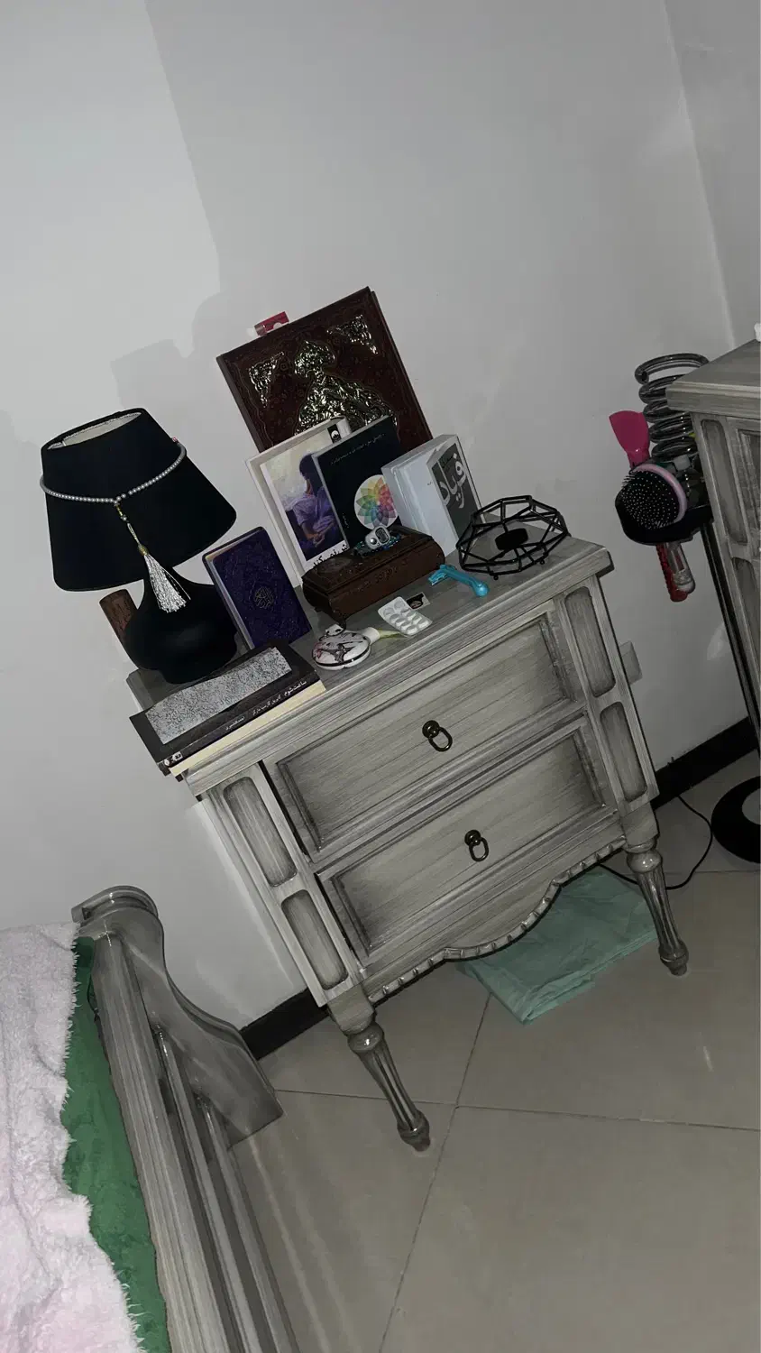 تخت خواب|تخت و سرویس خواب|تهران, آبشار تهران (دریاچه)|دیوار