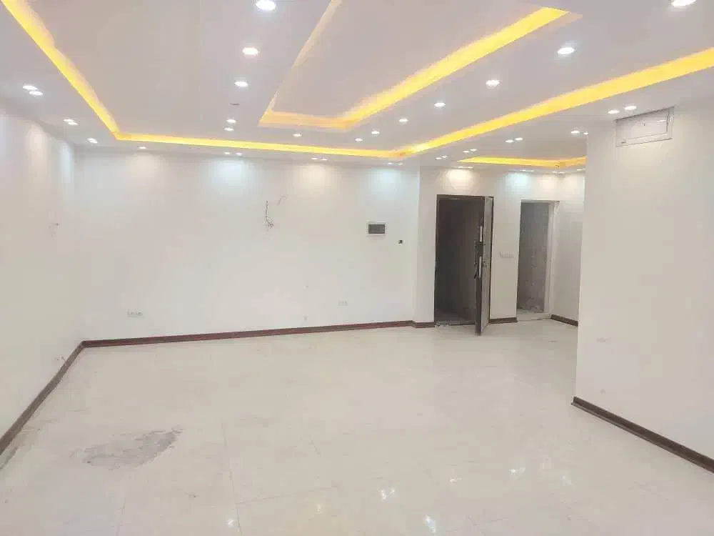 85 متر چهار راه طالقانی/روبه نما بسیار شیک/سند|فروش دفتر کار، اتاق اداری، مطب|کرج, اصفهانیها|دیوار