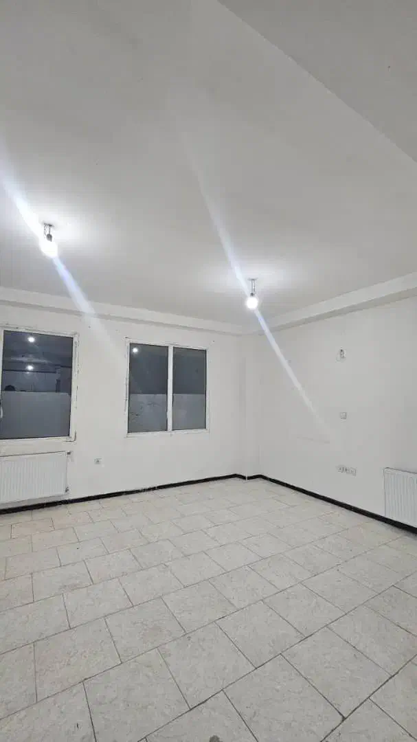 دوخوابِ درجه یک خوشنقشه همراه پارکینگ آماده سکونت|فروش آپارتمان|هشتگرد, شهرک صبا سوله|دیوار