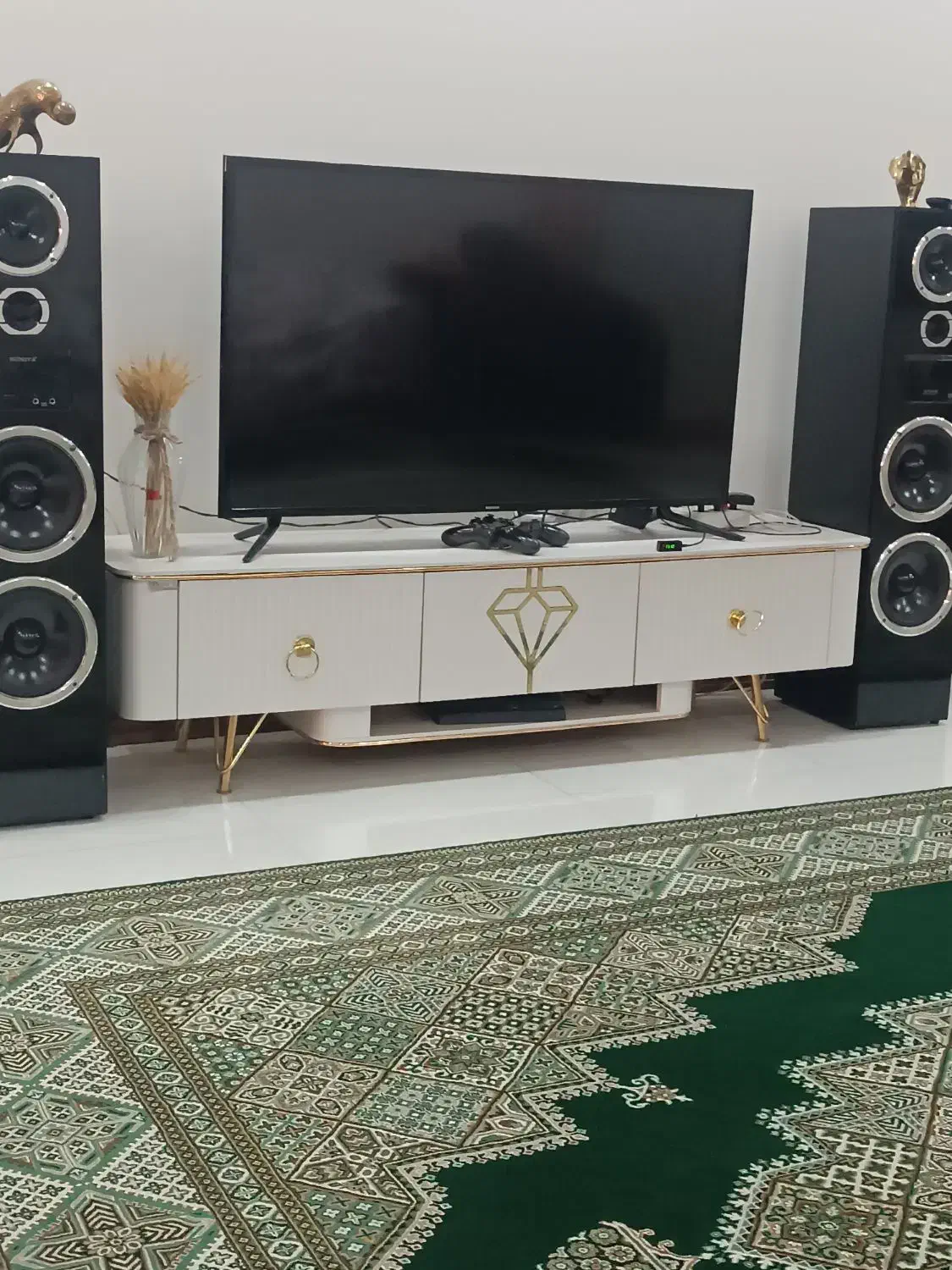 میز تلویزیون الماس|میز تلویزیون|فردیس, فرامرزیه|دیوار