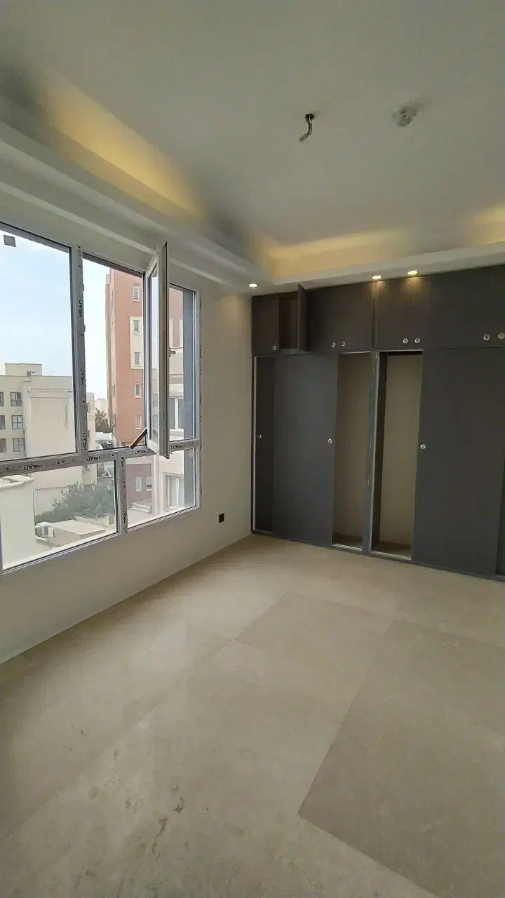 ۱۱۰متر/دو خواب/فول امکانات/کلید نخورده