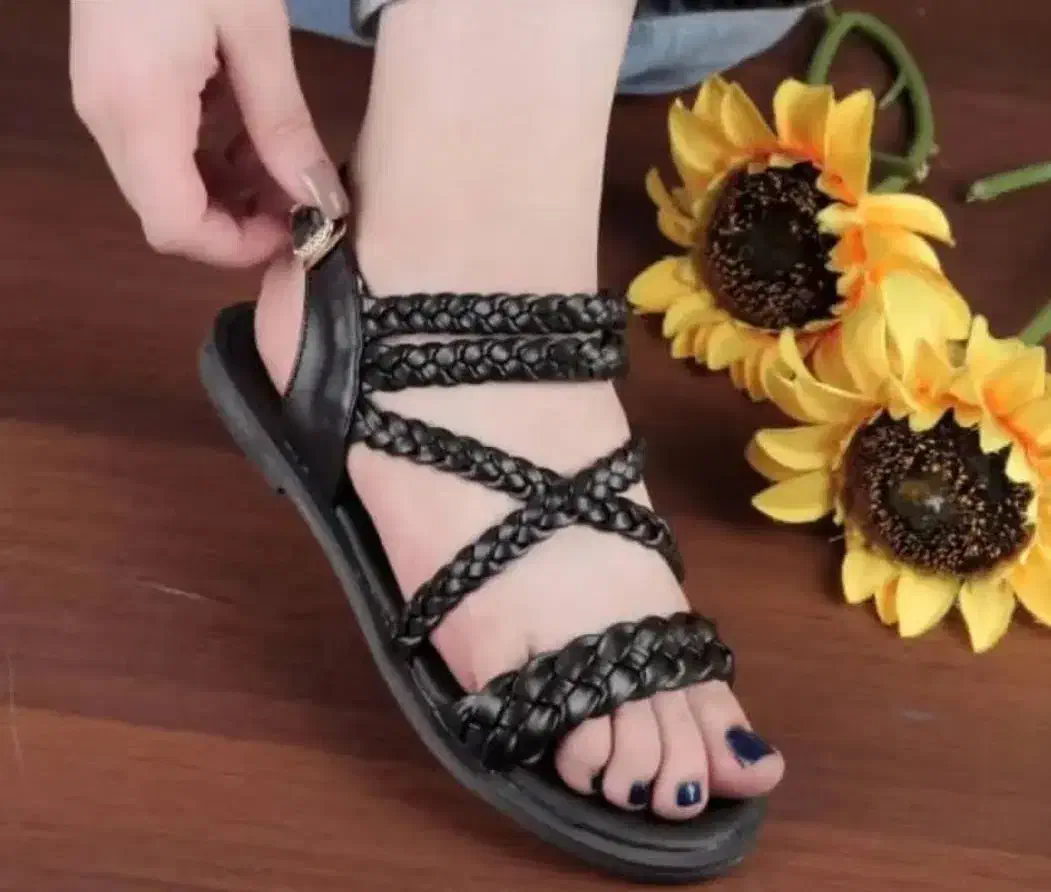 صندل و کتانی|کیف، کفش، کمربند|قم, زاویه|دیوار