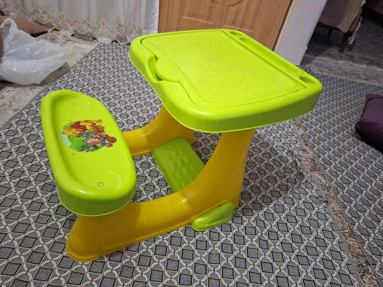 میز تحیر  کودک|میز تحریر و کامپیوتر|قرچک, زیبا شهر|دیوار