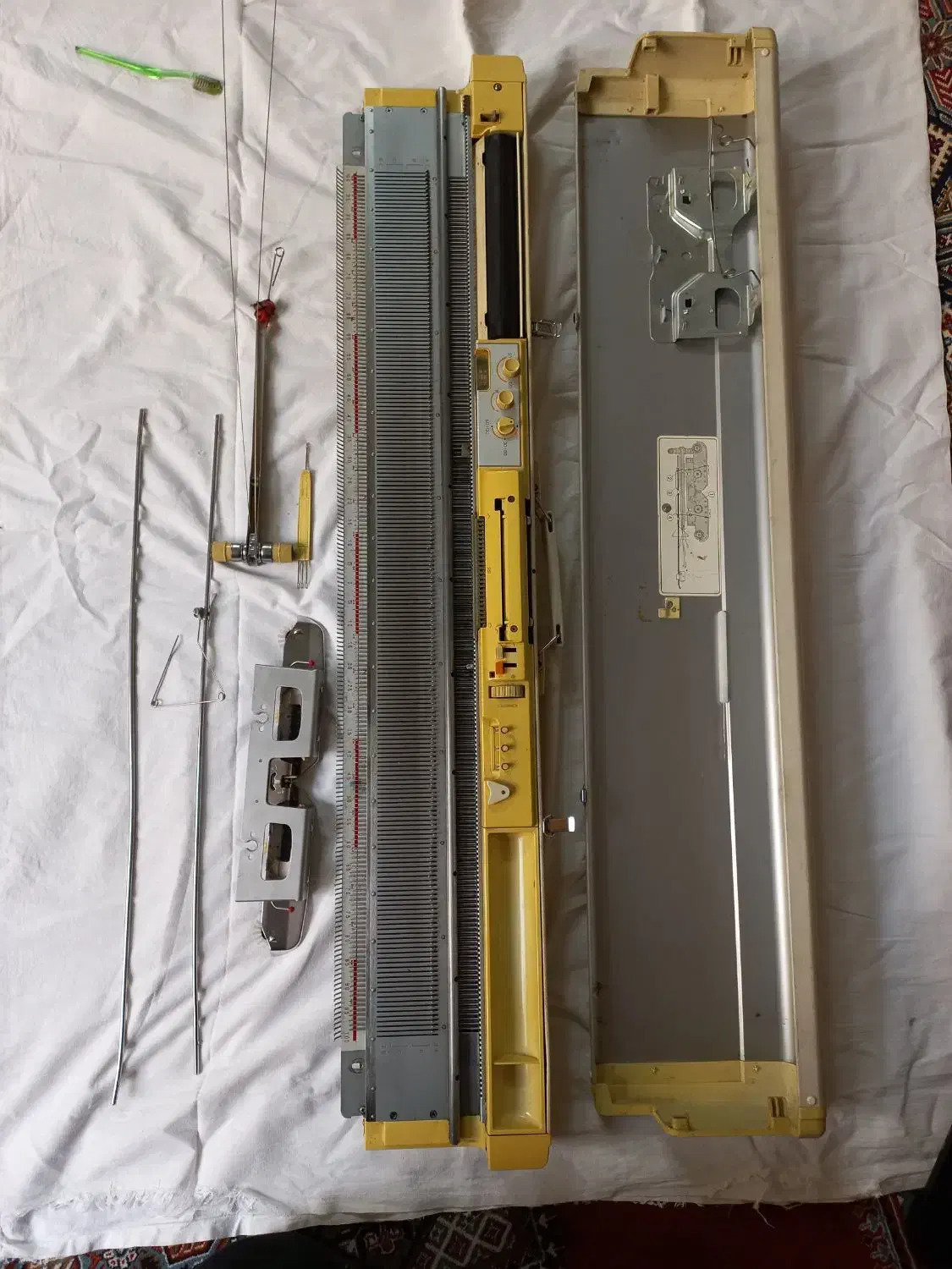 ماشین بافتنی|لوازم خیاطی و بافتنی|شاهین‌شهر, ۹ دی|دیوار