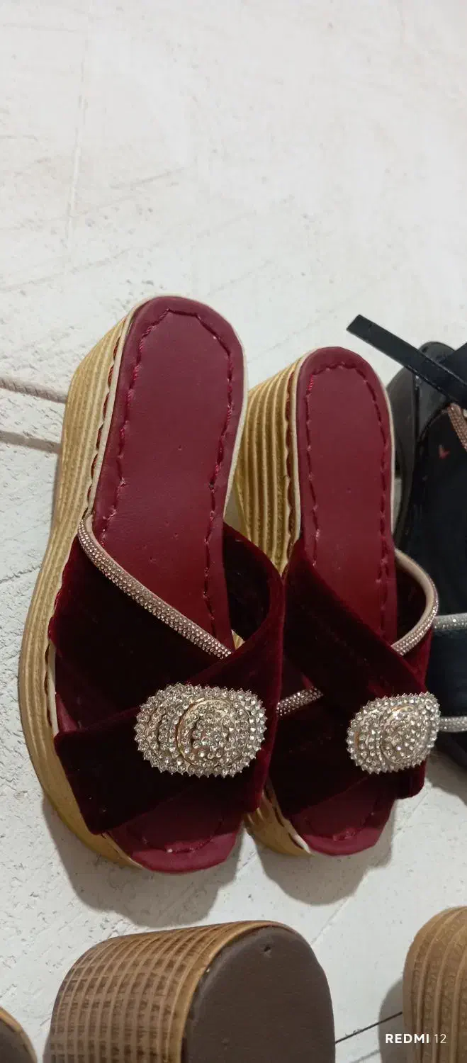 تولیدی دمپایی چرم و انواع تعمیرات دمپایی ها|کیف، کفش، کمربند|یاسوج, |دیوار