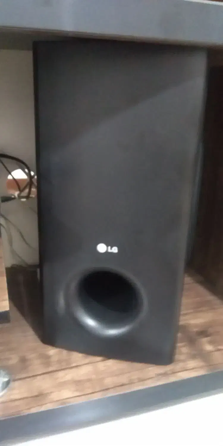 یک دستگاه سینما خانگی ال جی سالم با کارتون|سیستم صوتی خانگی|کلاچای, |دیوار