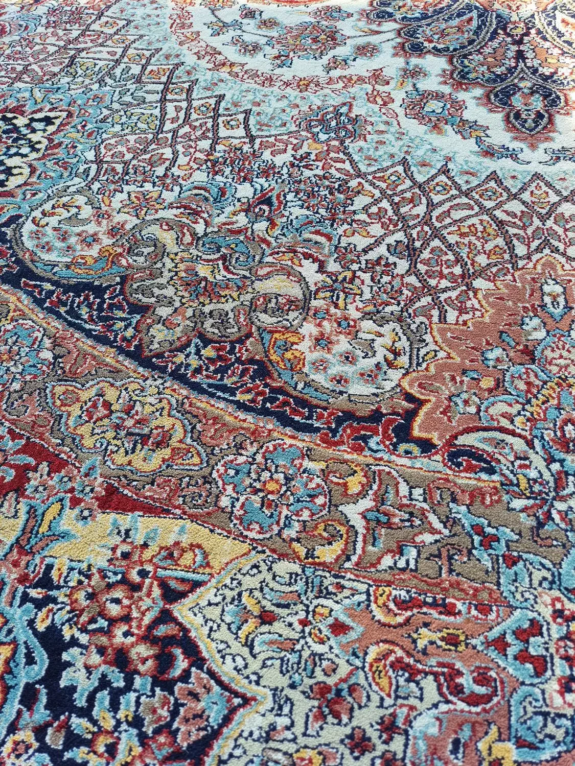 ۲۵۵۰ تراکم ۷۰۰ شانه ۱۲ متری ۱ تخته|فرش|نور, |دیوار