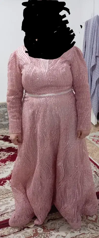 لباس مجلسی|لباس|اقبالیه, |دیوار