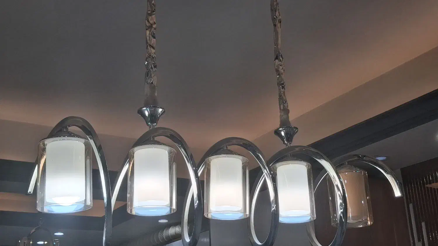 لوستر|لوستر و چراغ آویز|تهران, نیروی دریایی|دیوار