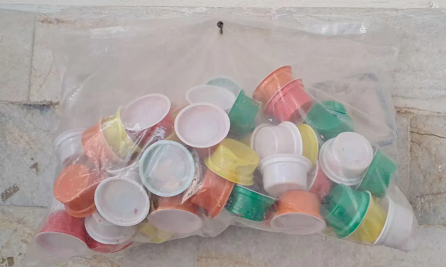 غذای ماهی و سنگ رنگی|حراج|رباط‌کریم, نصیرشهر|دیوار