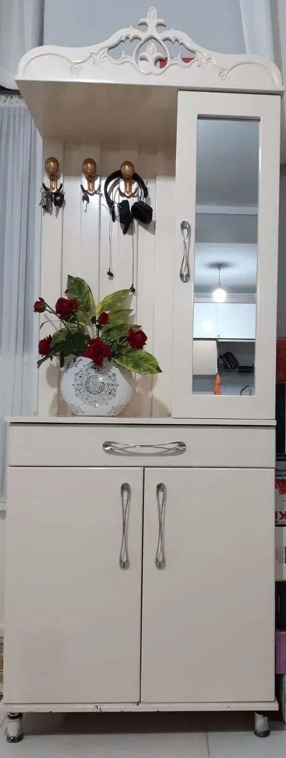 بوفه وجاکفشی تمیزوسالم|بوفه، ویترین، کنسول|نیشابور, بنیاد شهید|دیوار