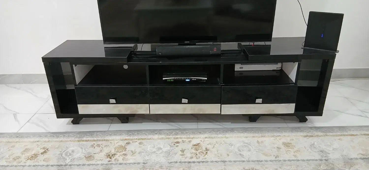 میز تی وی هایگلاس|میز تلویزیون|رشت, رودباری|دیوار