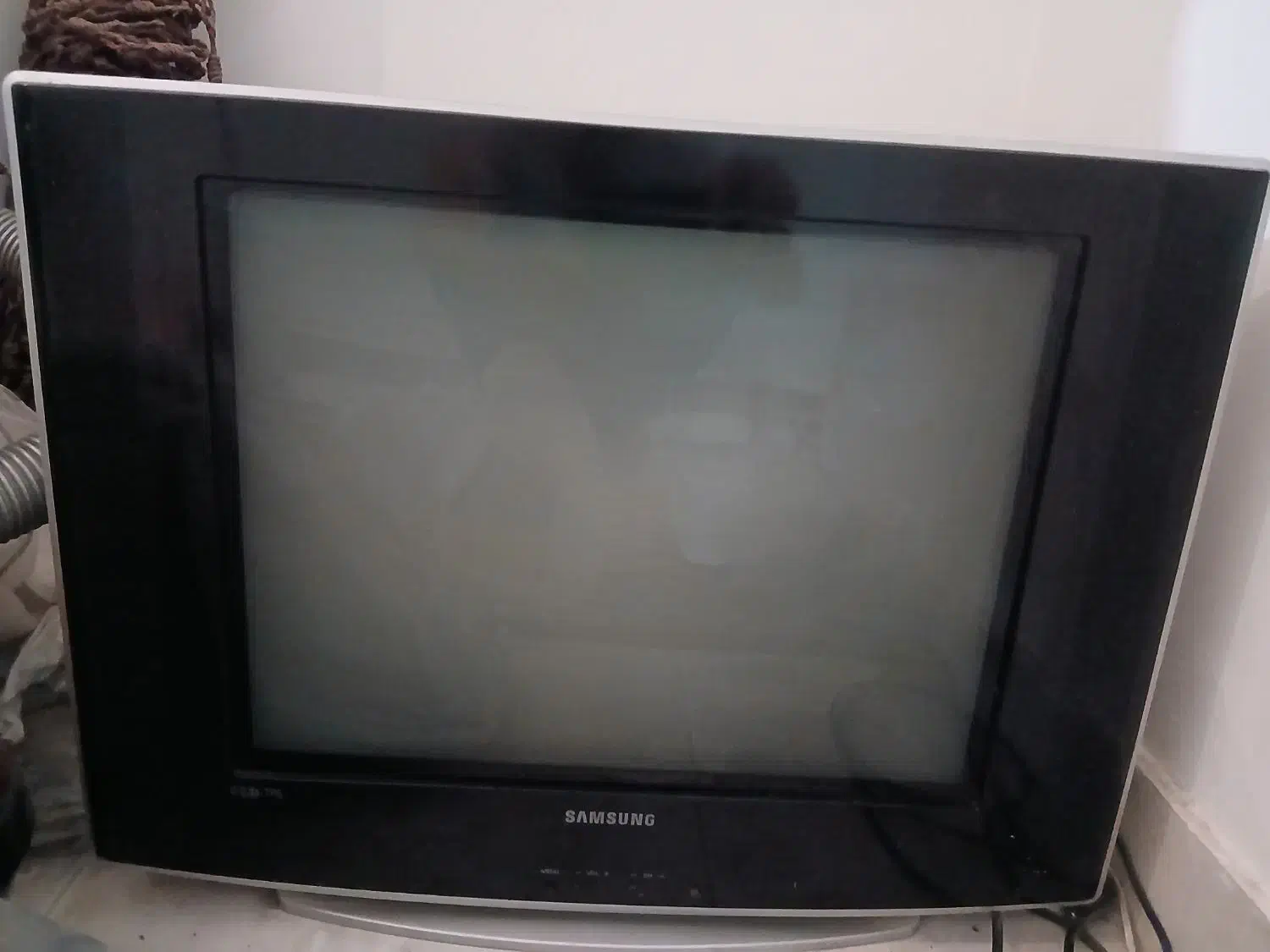 تلویزیون سامسونگ ۲۱ سالم|تلویزیون و پروژکتور|تهران, مرادآباد|دیوار
