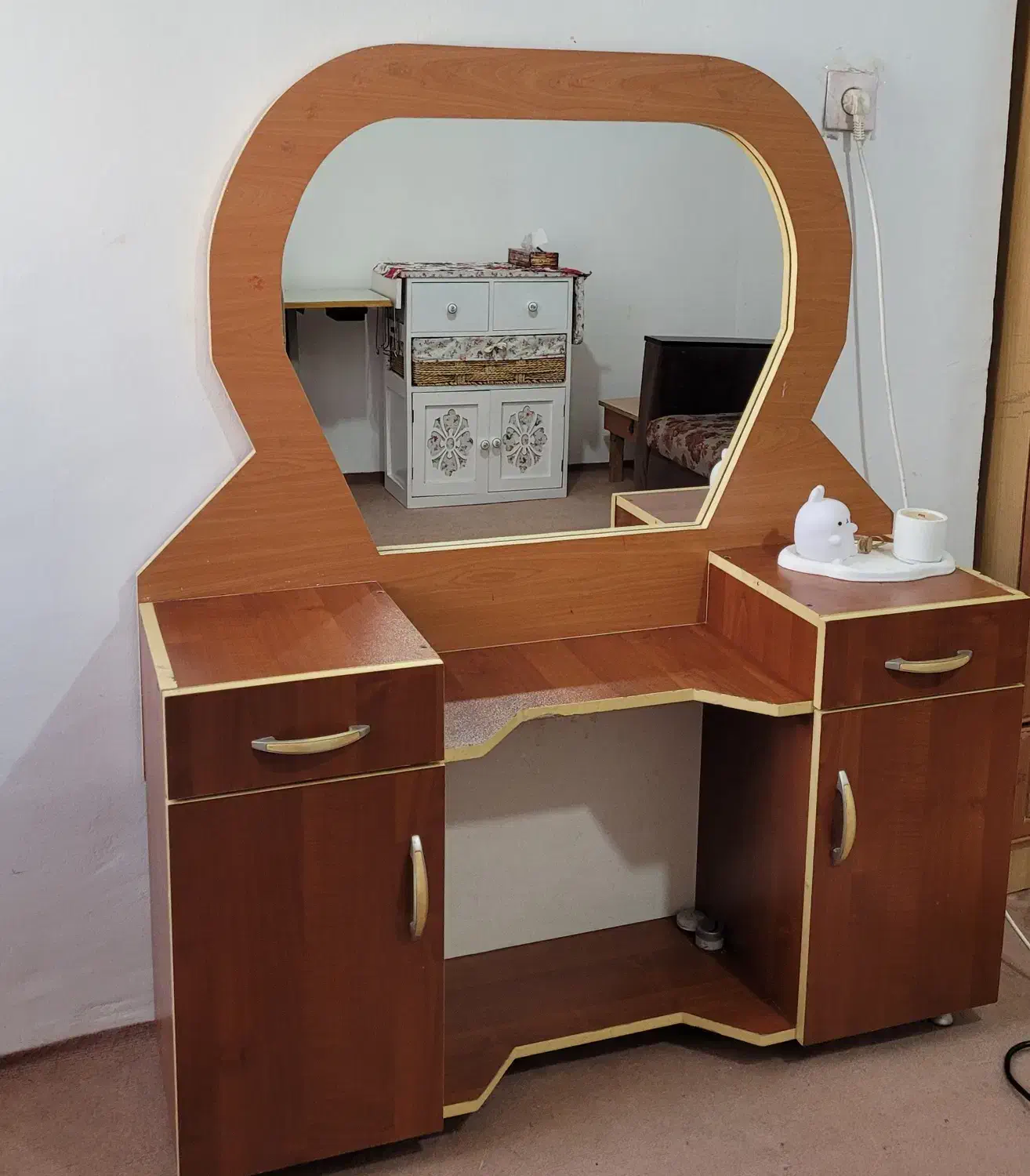 میز آرایش|جاکفشی، کمد، دراور|رشت, شهرک شهید مفتح|دیوار