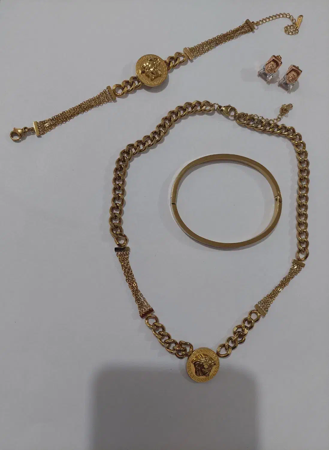 ست گردنبند و دستبند ورساچ، دستبند کارتیر، گوشواره|بدلیجات|تهران, استخر|دیوار