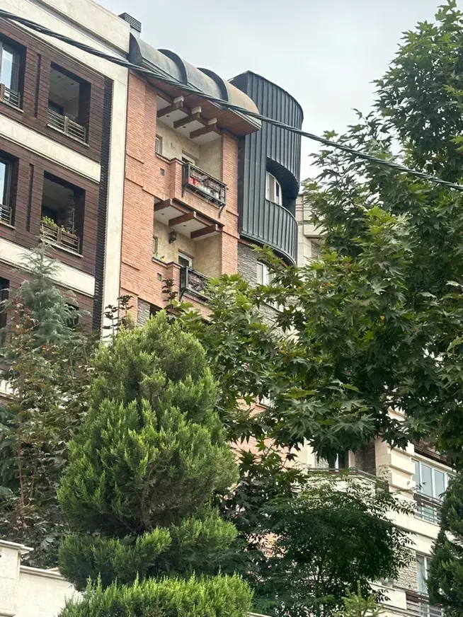 ۱۲۵ متر/۳ خوابه/۹ساله