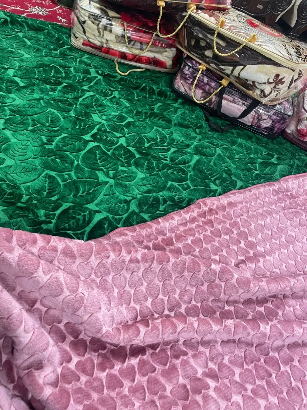 پتو گلبافت|رختخواب، بالش، پتو|رشت, آزادگان|دیوار