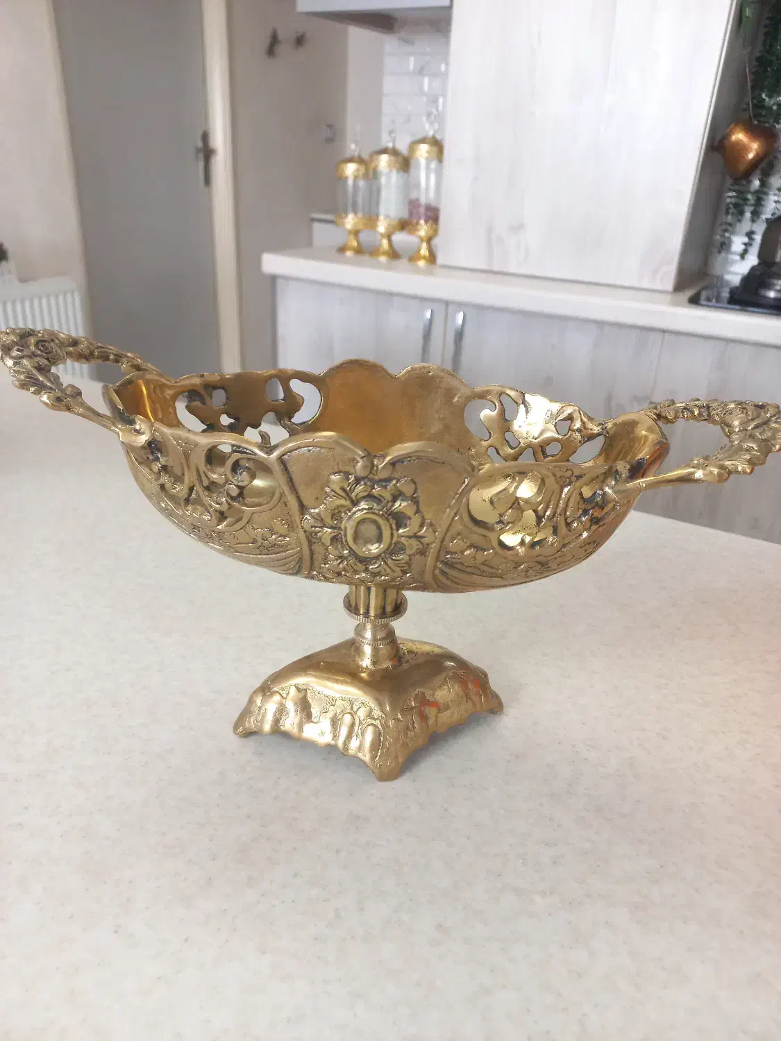 کشکول برنز|مجسمه، تندیس، ماکت|هشتگرد, شهرک ارم شرقی|دیوار