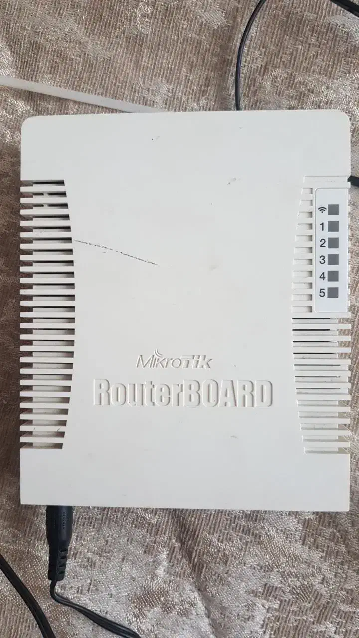 RB951u-2HnD میکروتیک|مودم و تجهیزات شبکه|مشهد, مشکینی (شهرک غرب)|دیوار