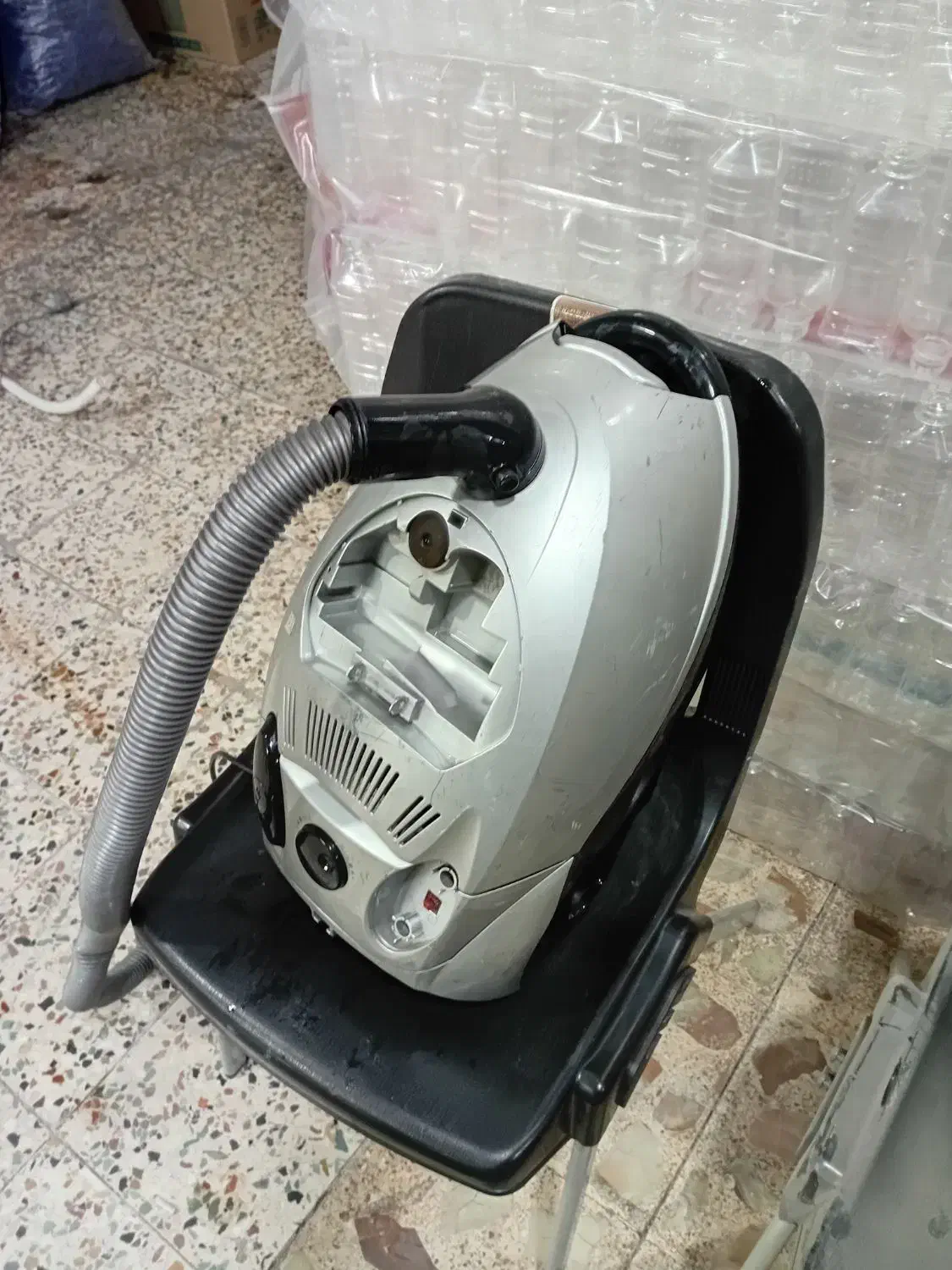 ماشین لباسشوئی و جارو برقی|ماشین لباسشویی و خشککن لباس|کرج, برغان|دیوار