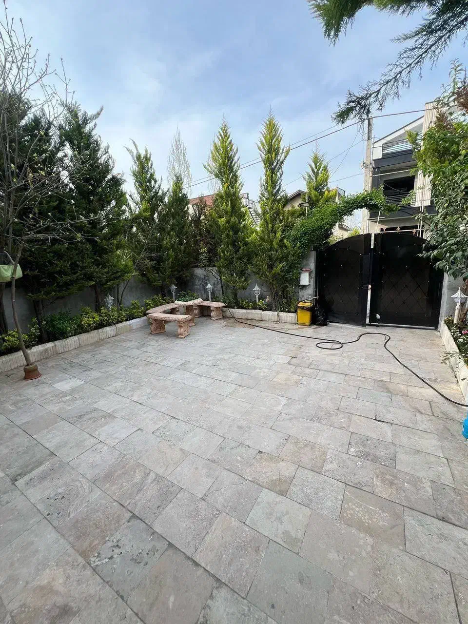 همکف نماسنگ ۲۲۰متری/مبله/شهرکی با امنیت|فروش خانه و ویلا|رویان, |دیوار